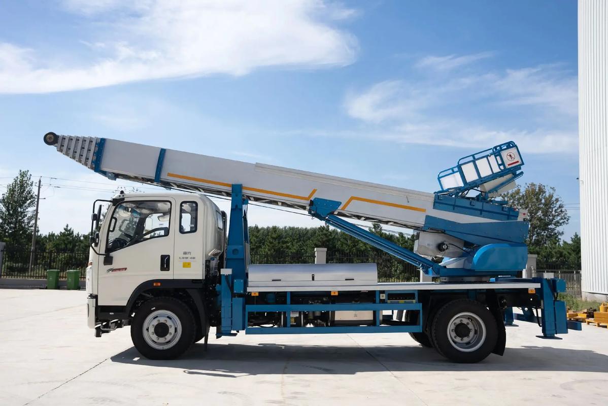 河北云梯上料车租赁费用