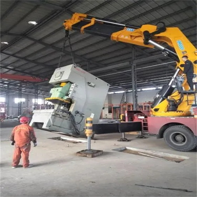 河北80吨折臂吊车出租附近电话