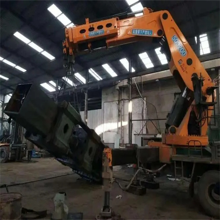 河北130吨折臂吊车出租吊机租赁附近电话