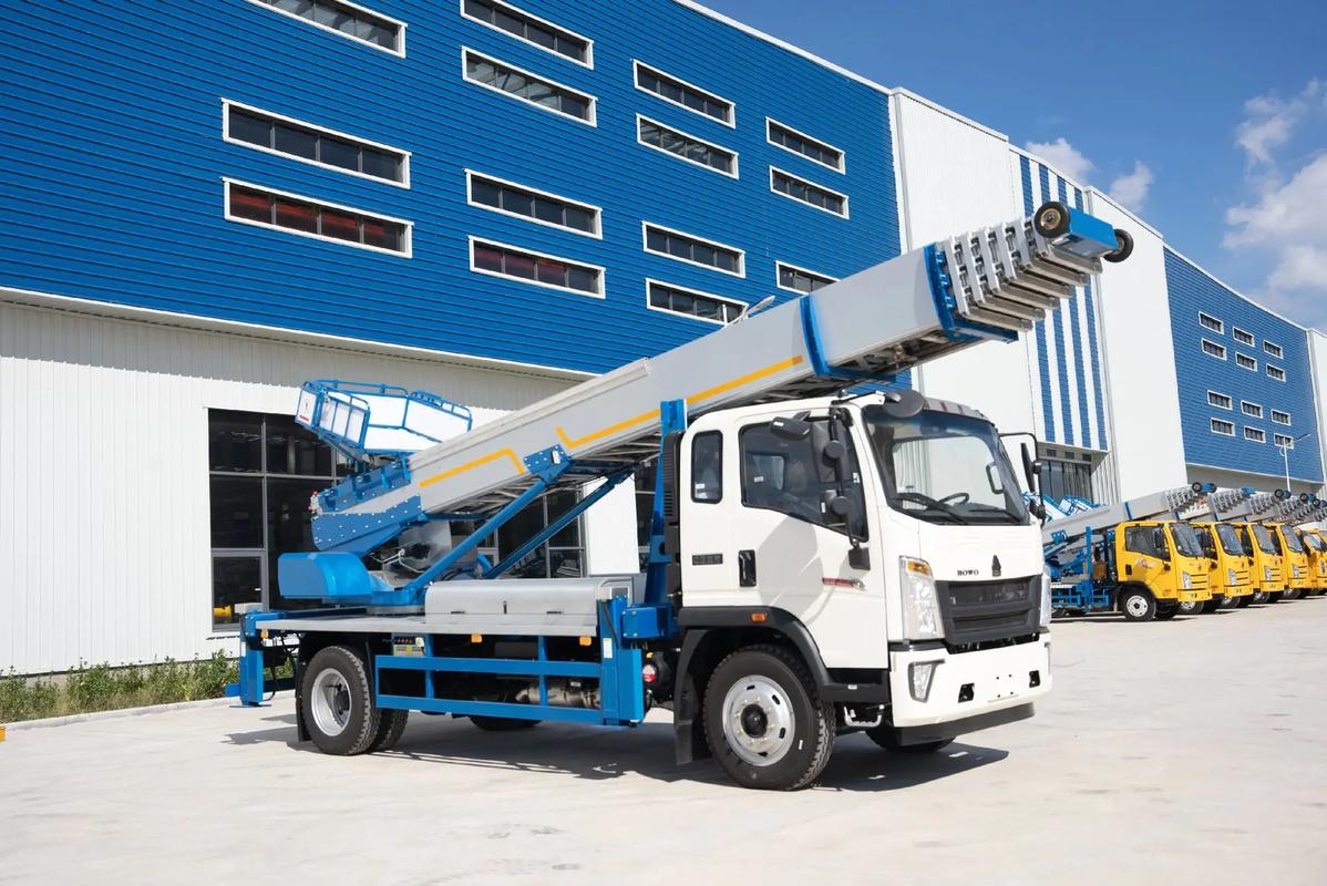 河北出租云梯车高空作业车 建筑垃圾搬运